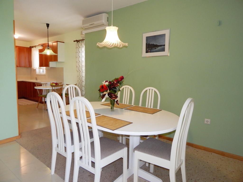 Villa Maristika Omis Ruang foto